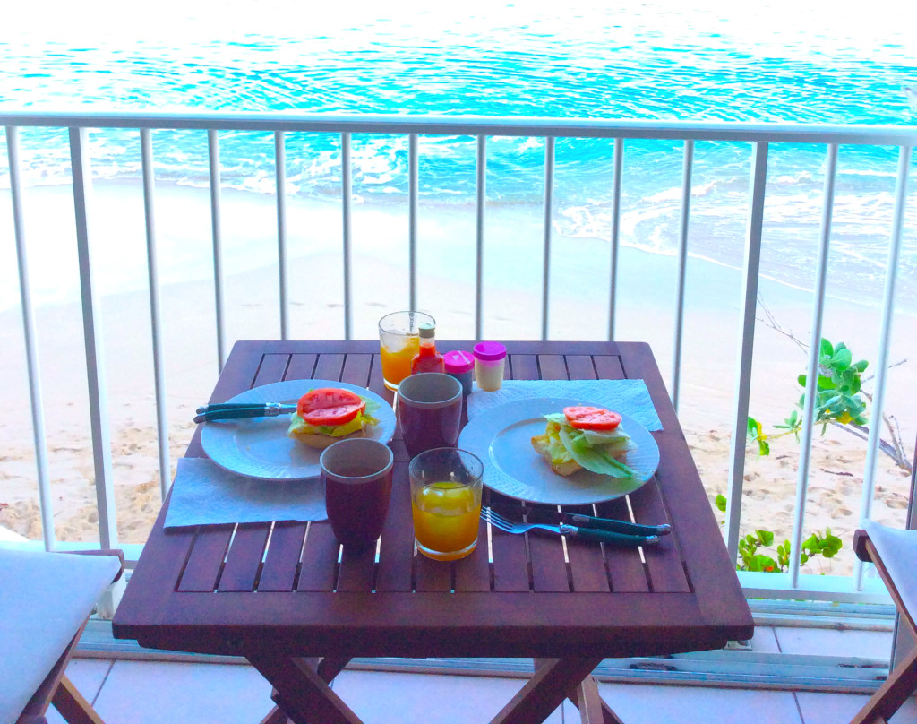 Sound of waves, smell of sea and breakfast? Fantastic.
